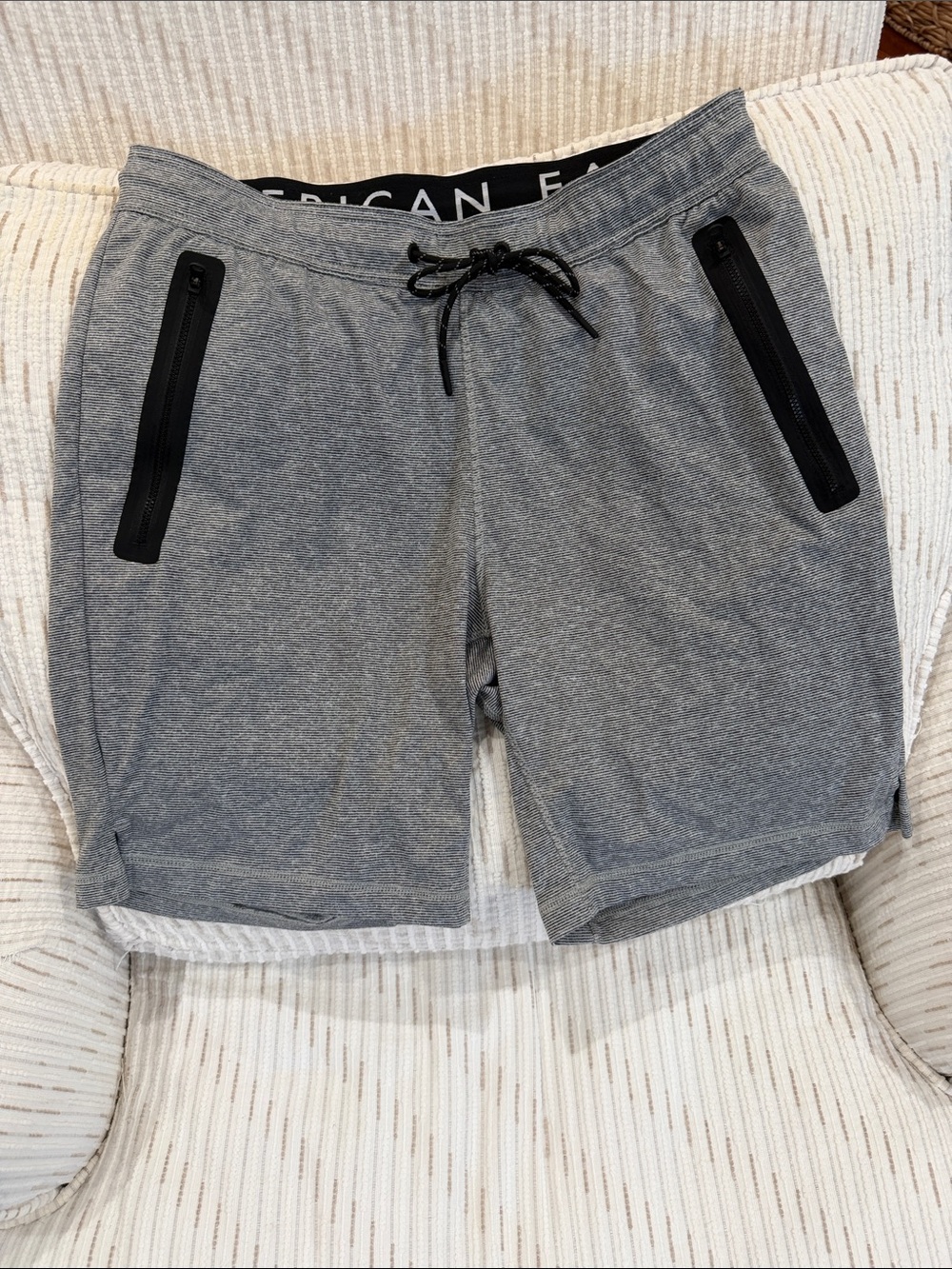 American Eagle Mens Athletic Knit Shorts Gray Striped M